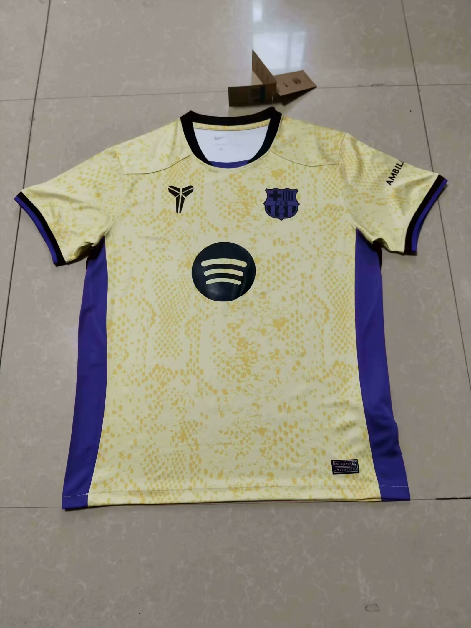 2024/2025 Barcelona Special Edition Glod Football Shirt 1:1 Thai Quality