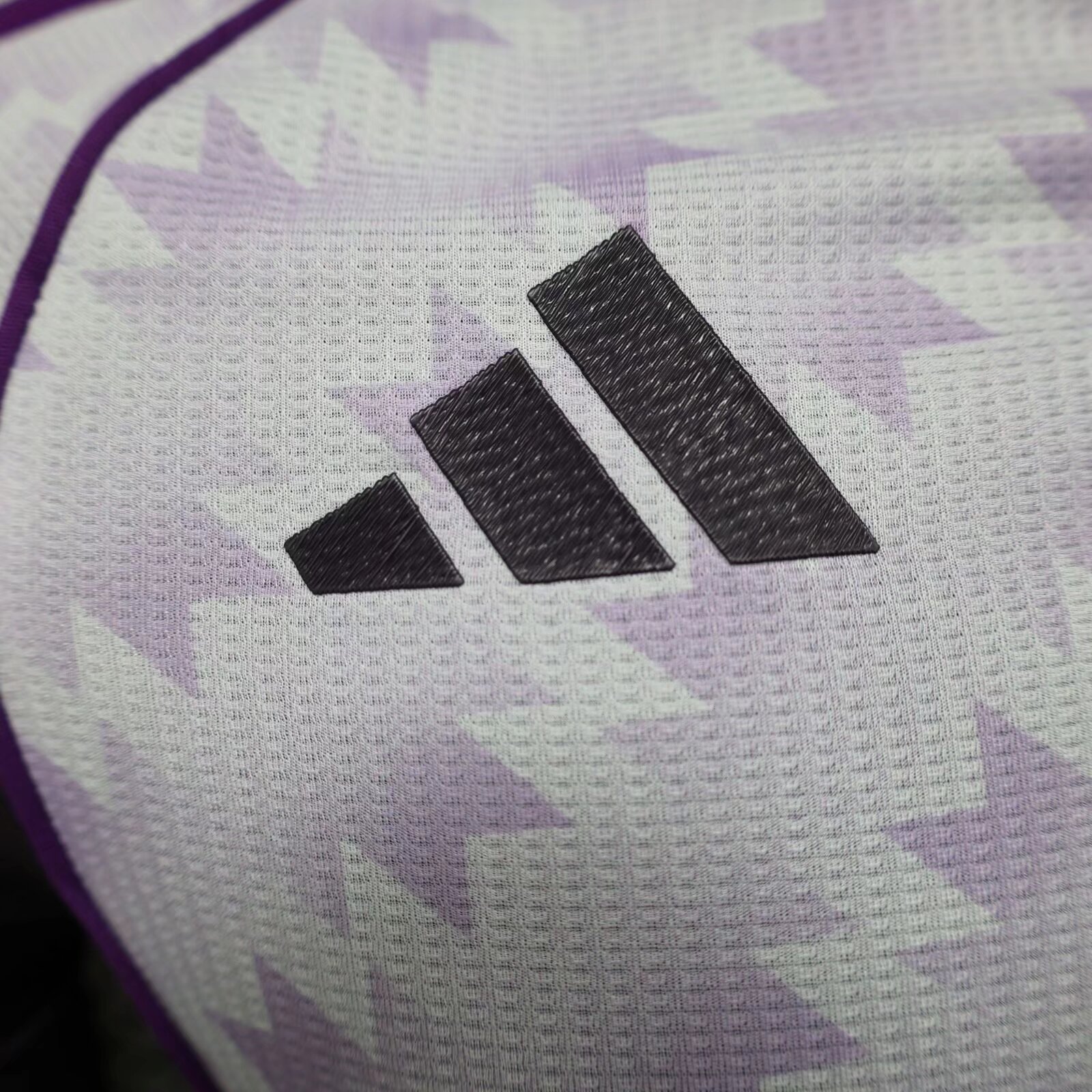 2025/2026 Player Version Manchester United Special Edition Light Purple Football Shirt 1:1 Thai Quality