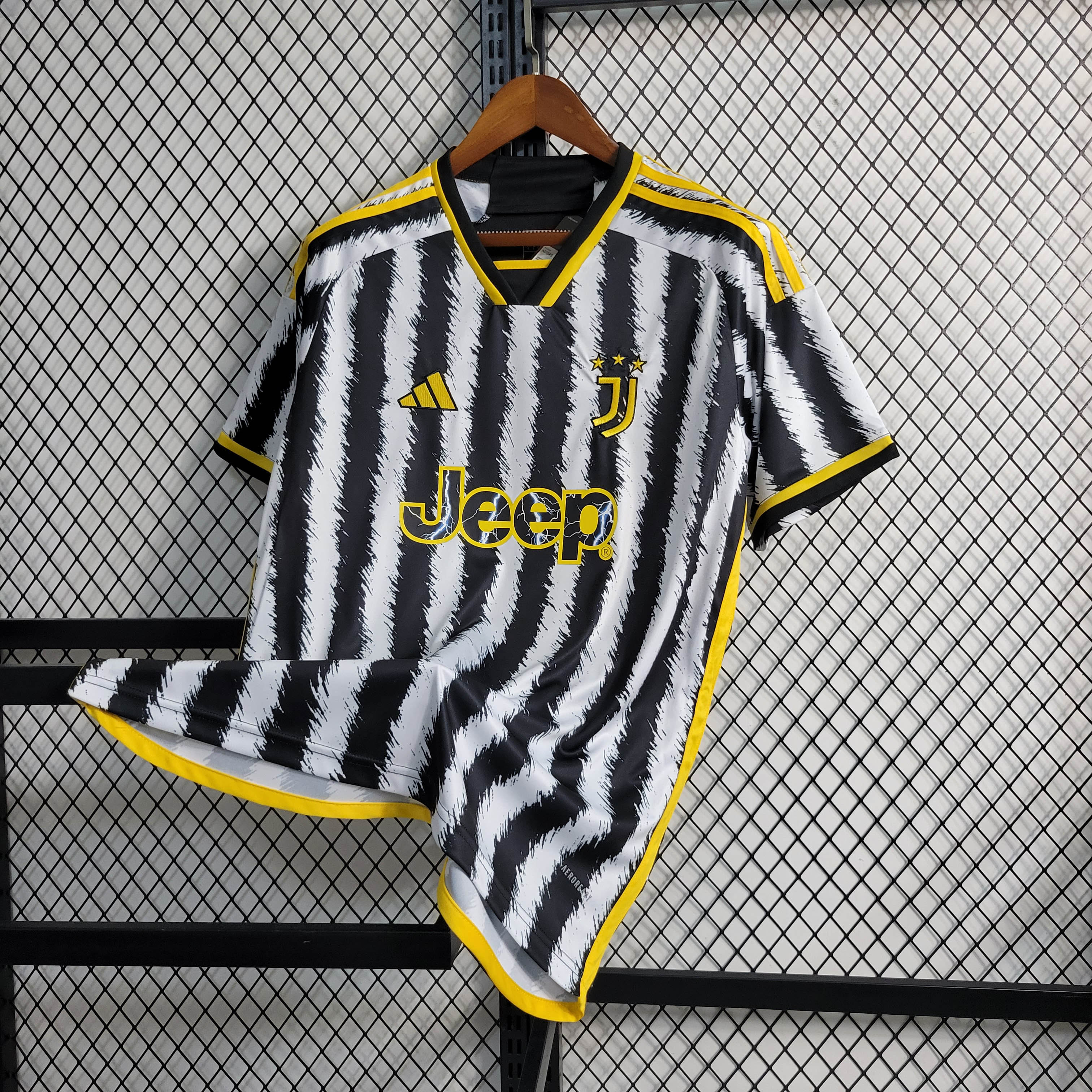 2023/2024 Juventus Home Soccer Jersey 1:1 Thai Quality - Fans Edition