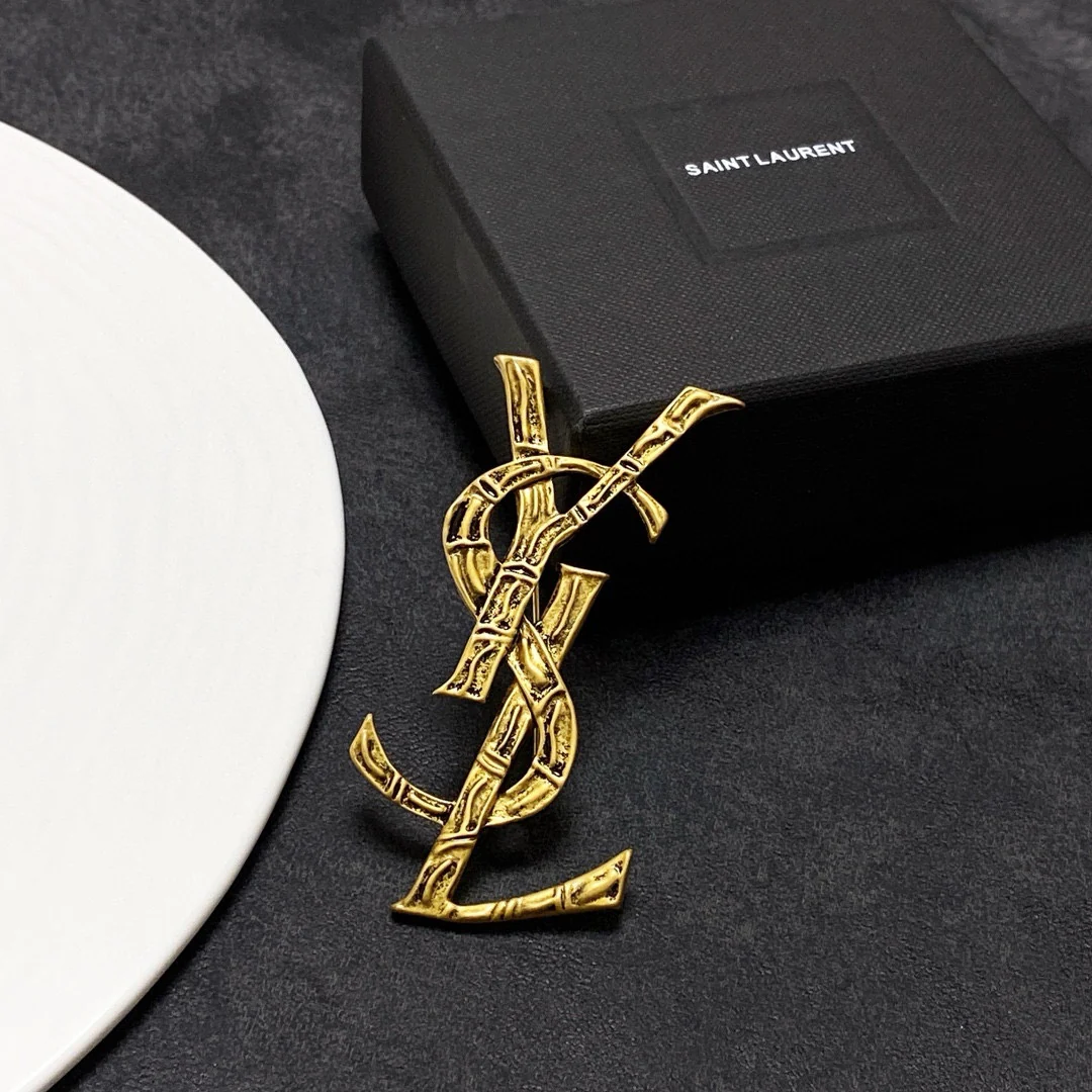 26SS NEW Wood Grain Brooch