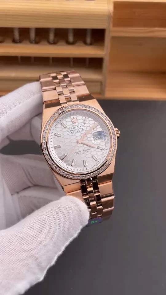 Rolex Sky-Dweller Rose Gold 40mm