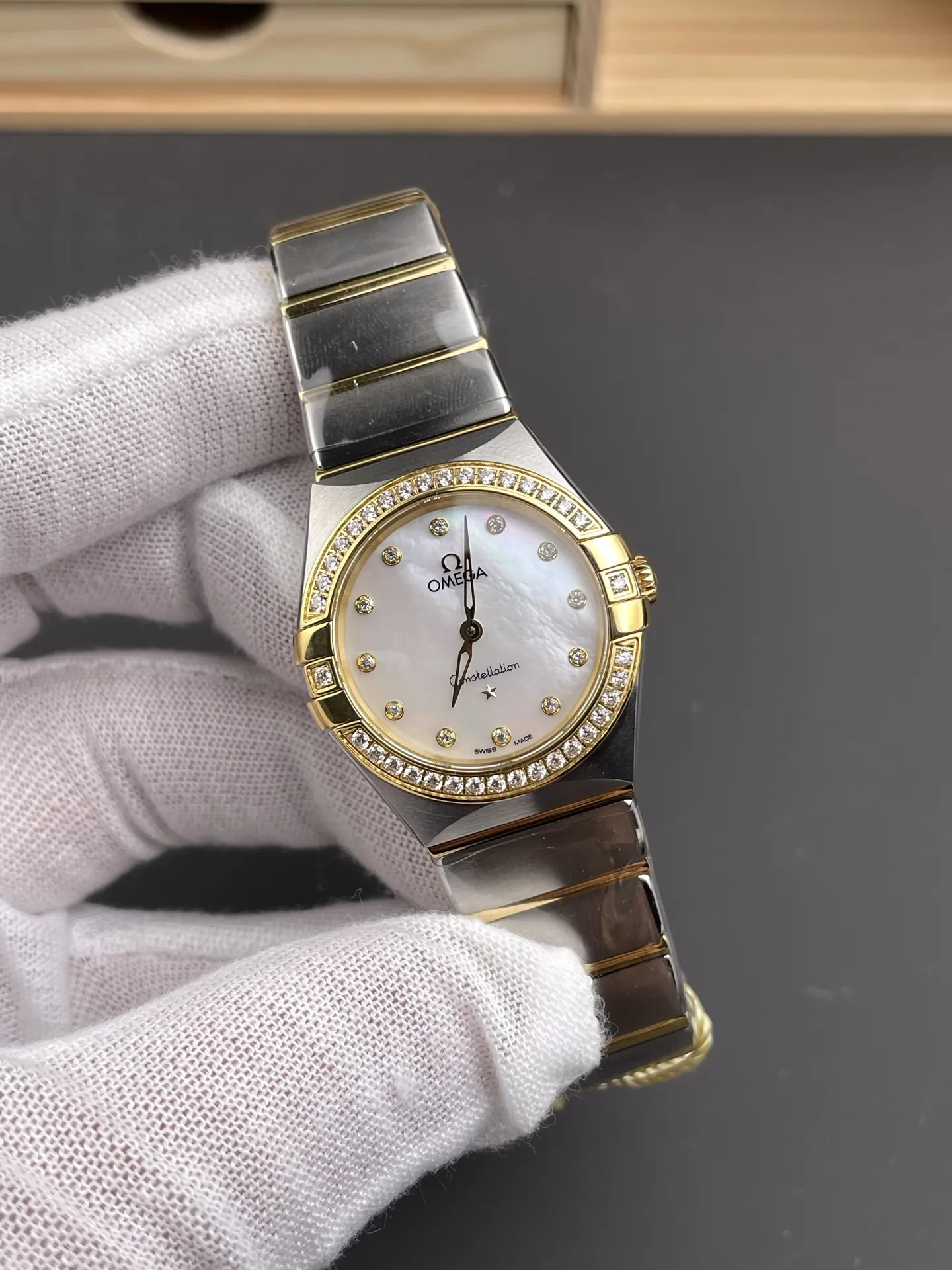 Omega Constellation Two-Tone Ladies 28mm