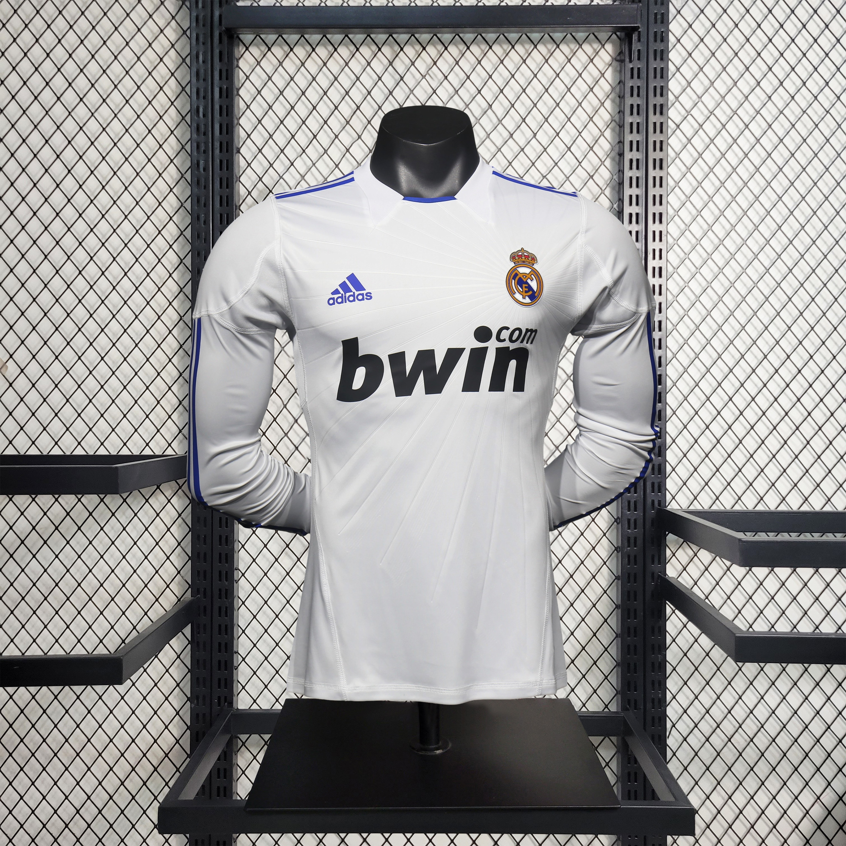 Retro Real Madrid 10-11 Home Long Sleeve Jersey - Player Version