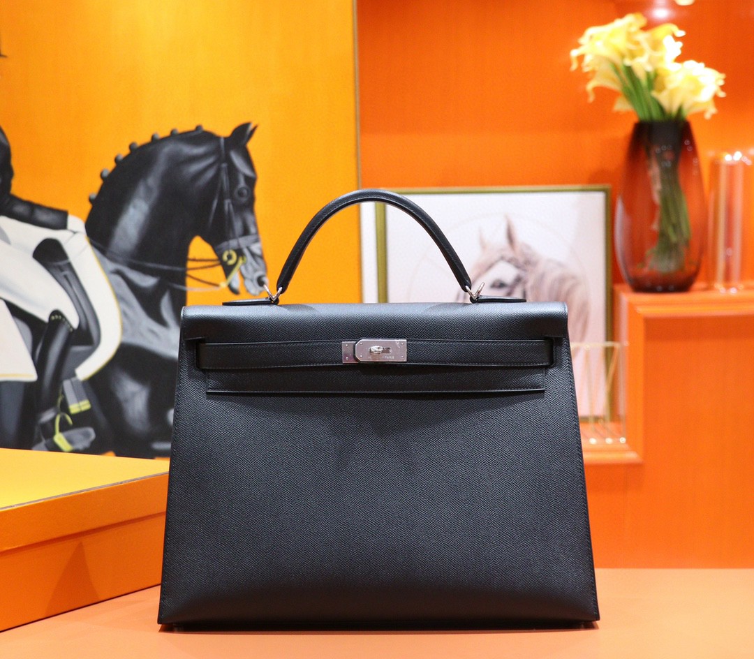 Hermes Kelly black Epsom fully hand-sewn cowhide with silver buckles, 35cm long