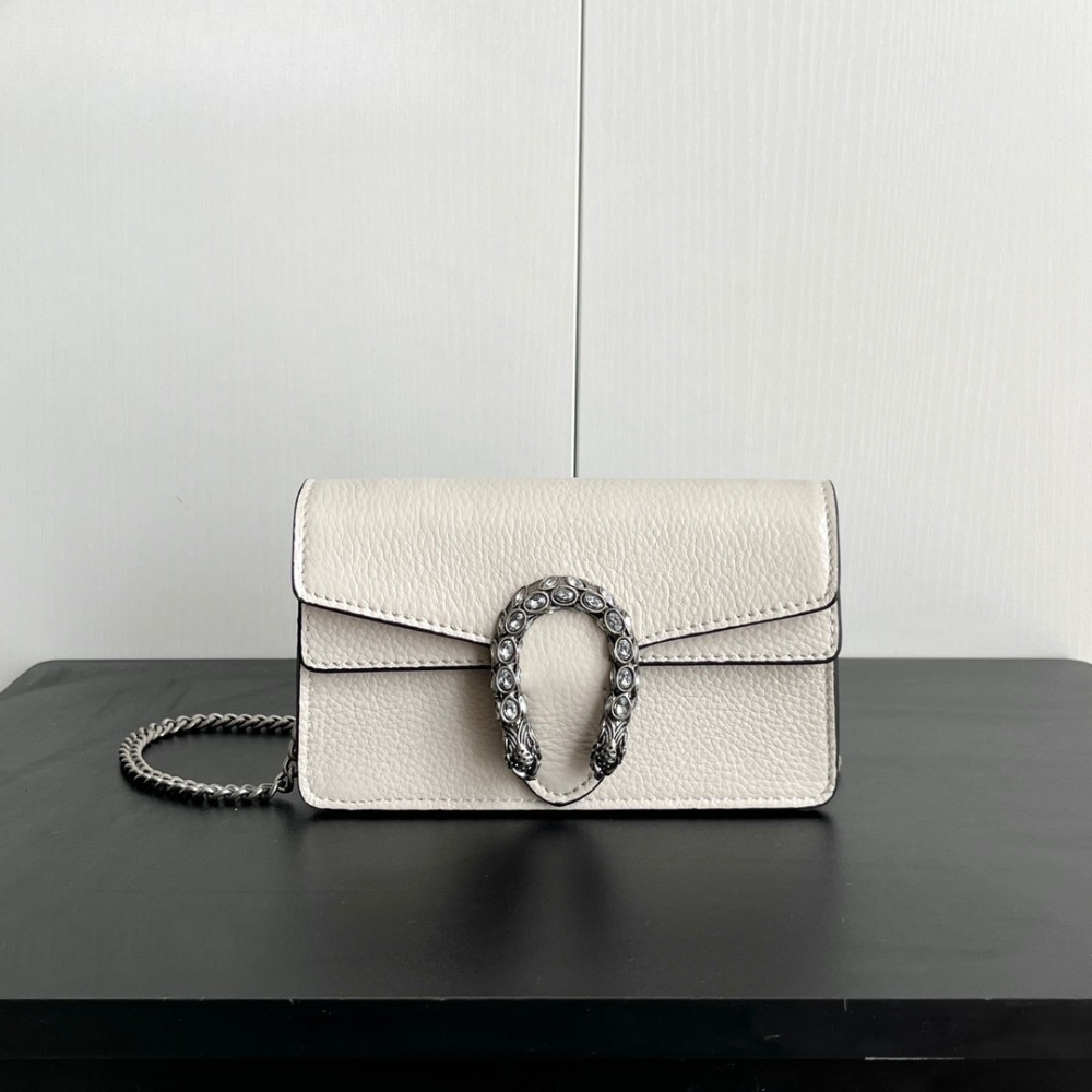Gucci Leather Dionysus Mini Chain Bag.