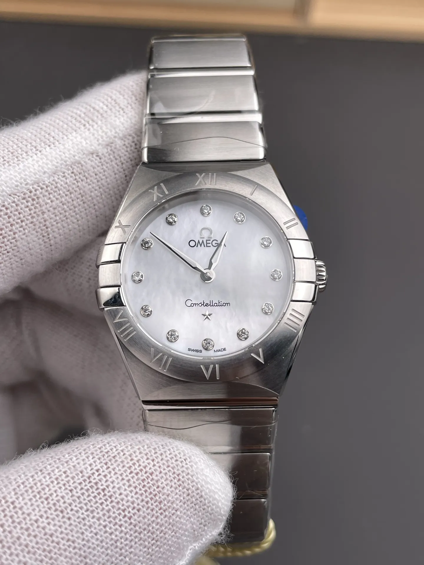 Omega Constellation Mother-of-Pearl Ladies 28mm