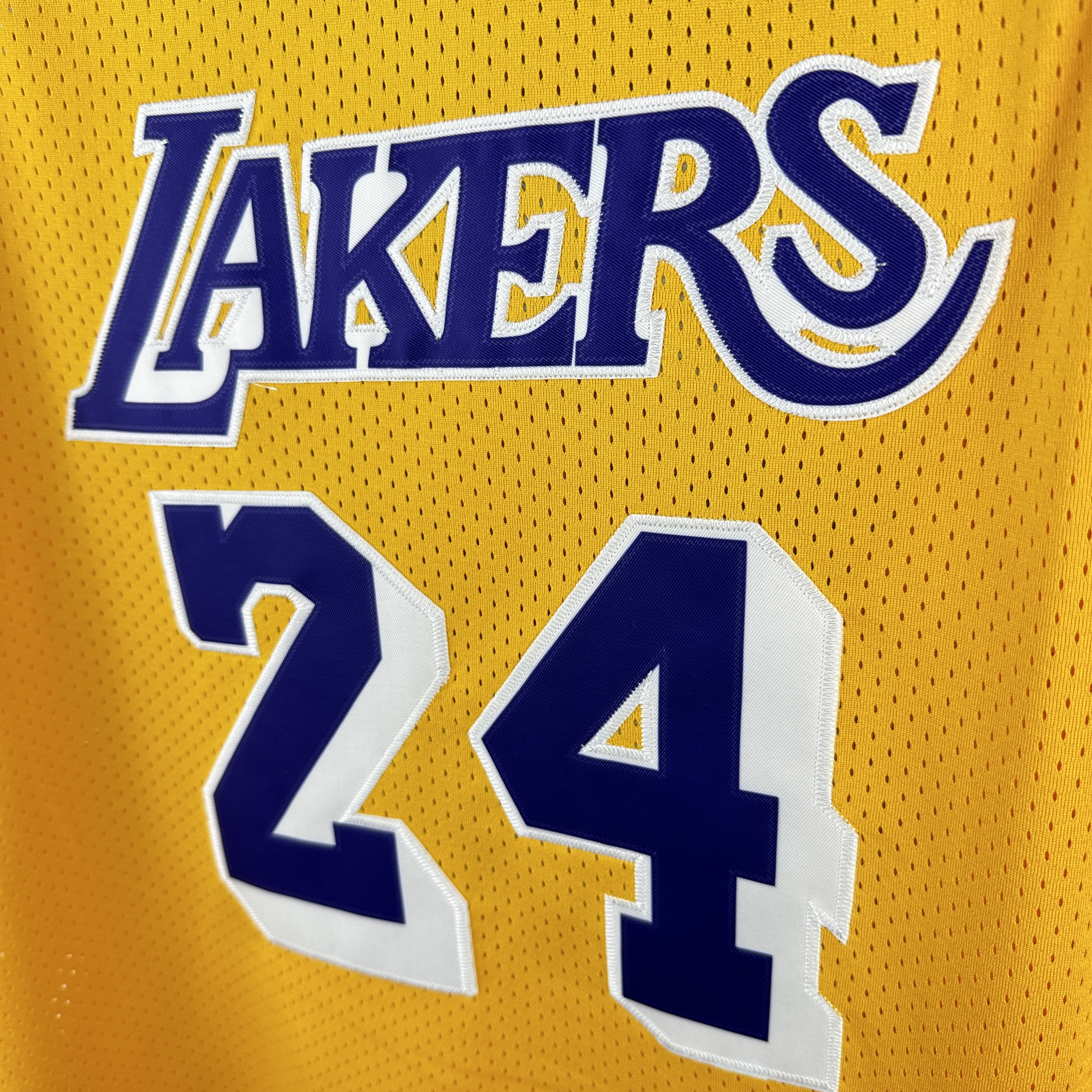 Embroidered MN Retro Jersey Lakers 07/08 Season Crew Neck Yellow No. 24 Kobe