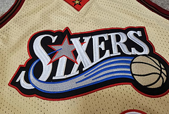 Allen Iverson Philadelphia 76ers 3 gold MN