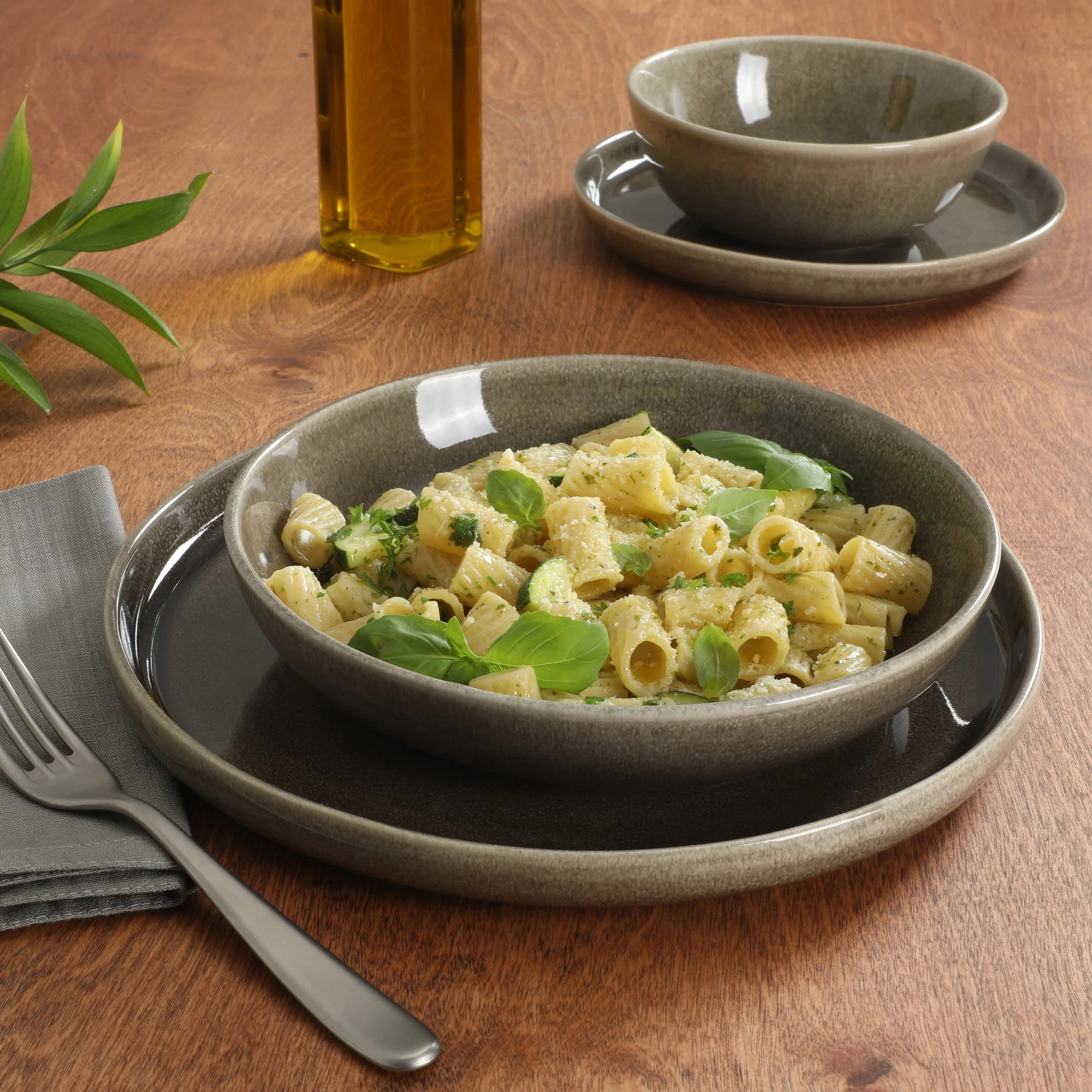Gibson Elite Berea 16 Piece (Service for 4) Plates and Bowls Stoneware Dinnerware Set -Taupe