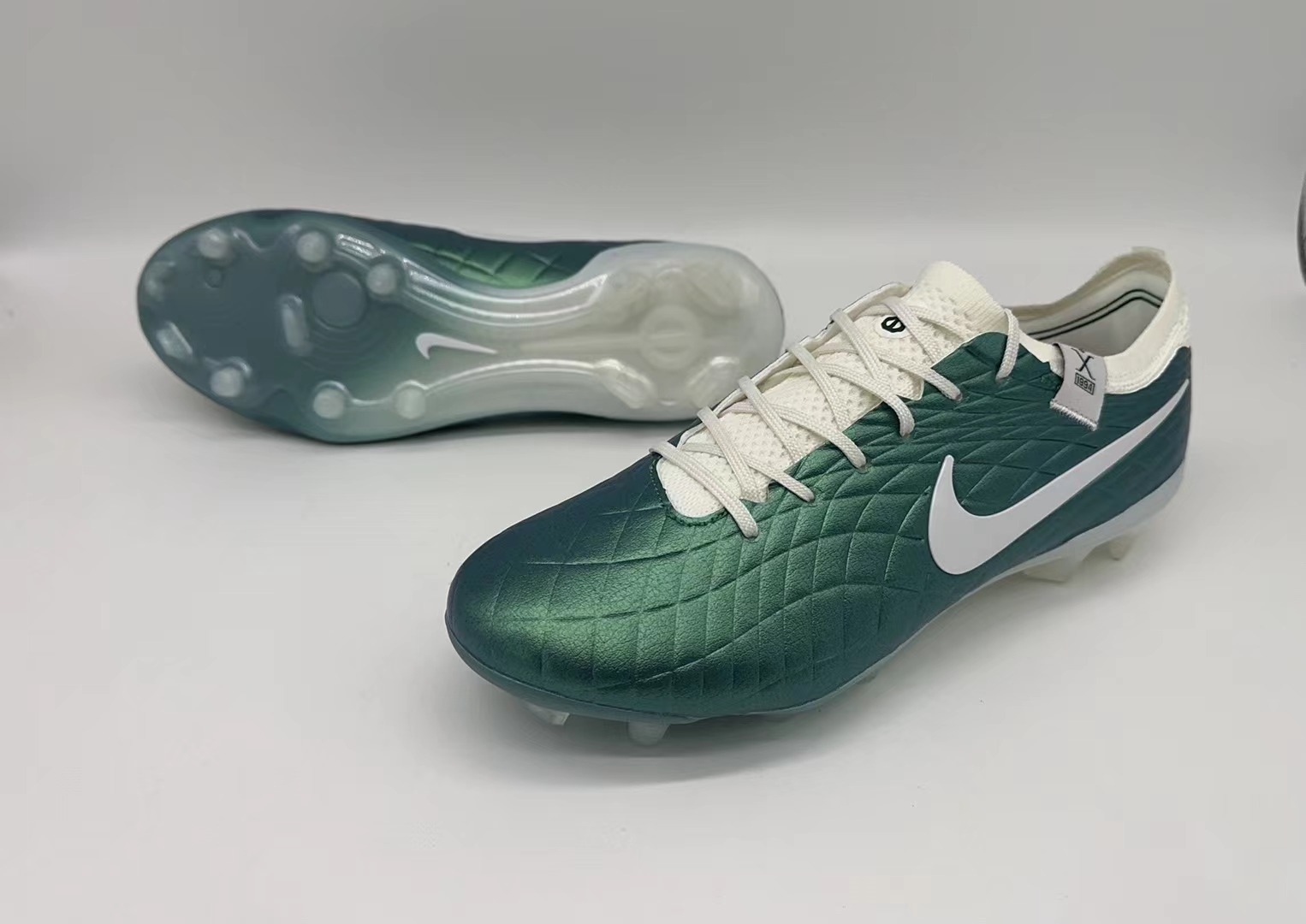 Tiempo Legend 10 Elite FG Football Shoes