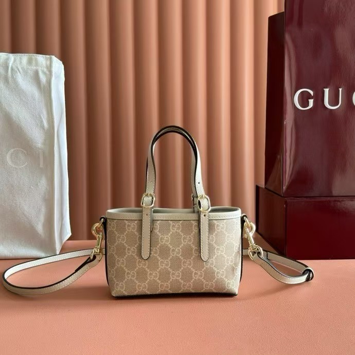Gucci GG Emblem mini bag