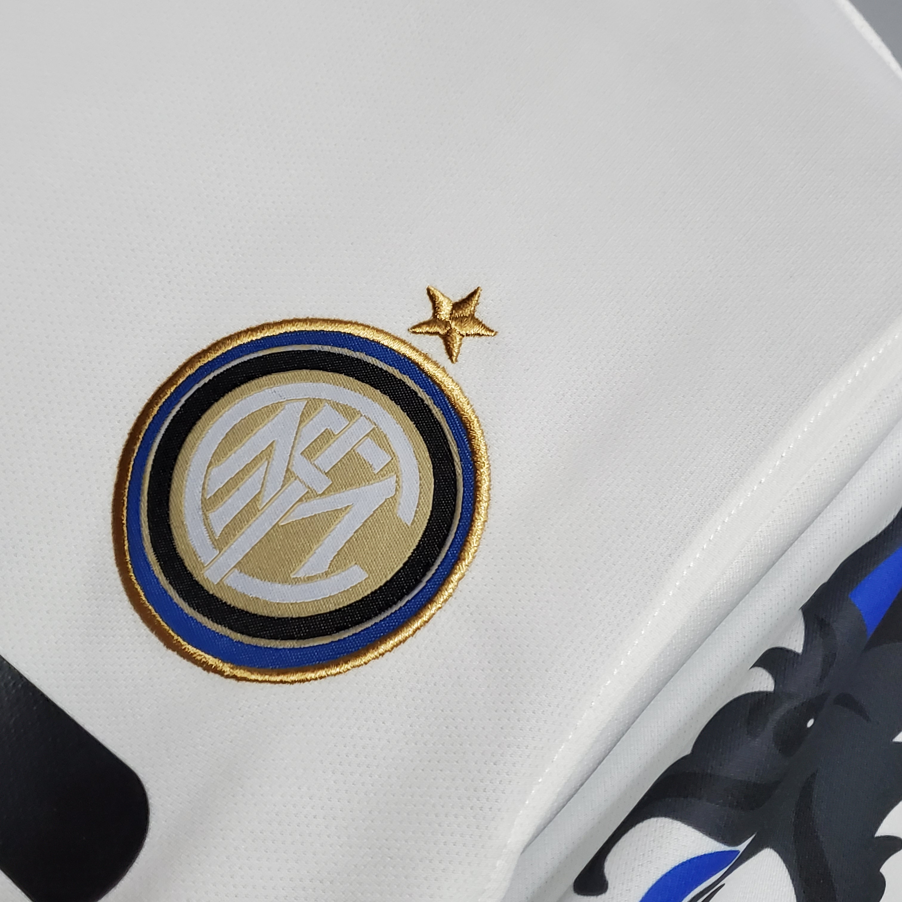 2010/11 Inter Milan Away Retro Shirt