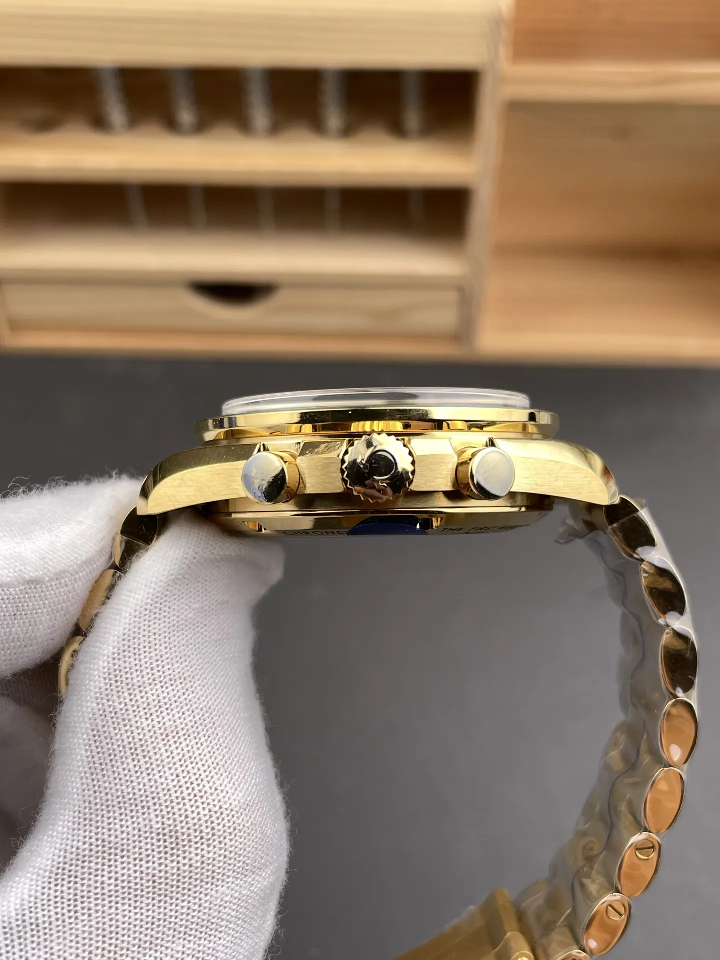 Omega Speedmaster Green 42mm