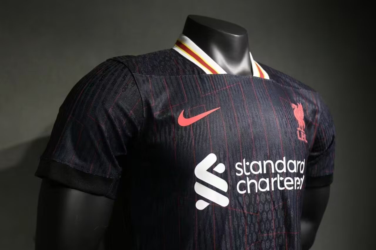 2024/25 Liverpool Black Special Edition - Player Edition