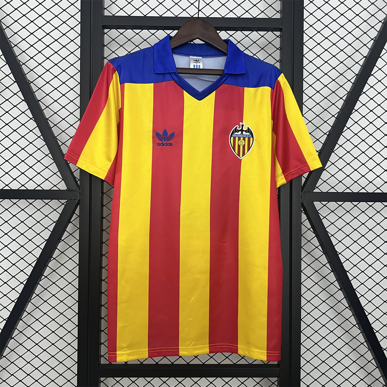 Retro Valencia 1980-82 Away Jersey
