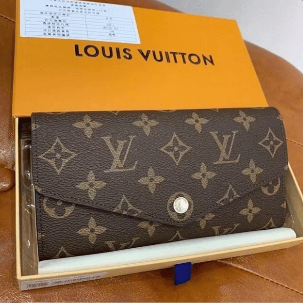 Louis Vuitton Sarah Wallet Monogram 7.5 Inches M60531