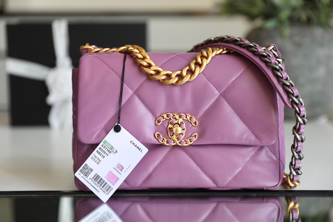 [15A] Chanel 19 Flap Bag