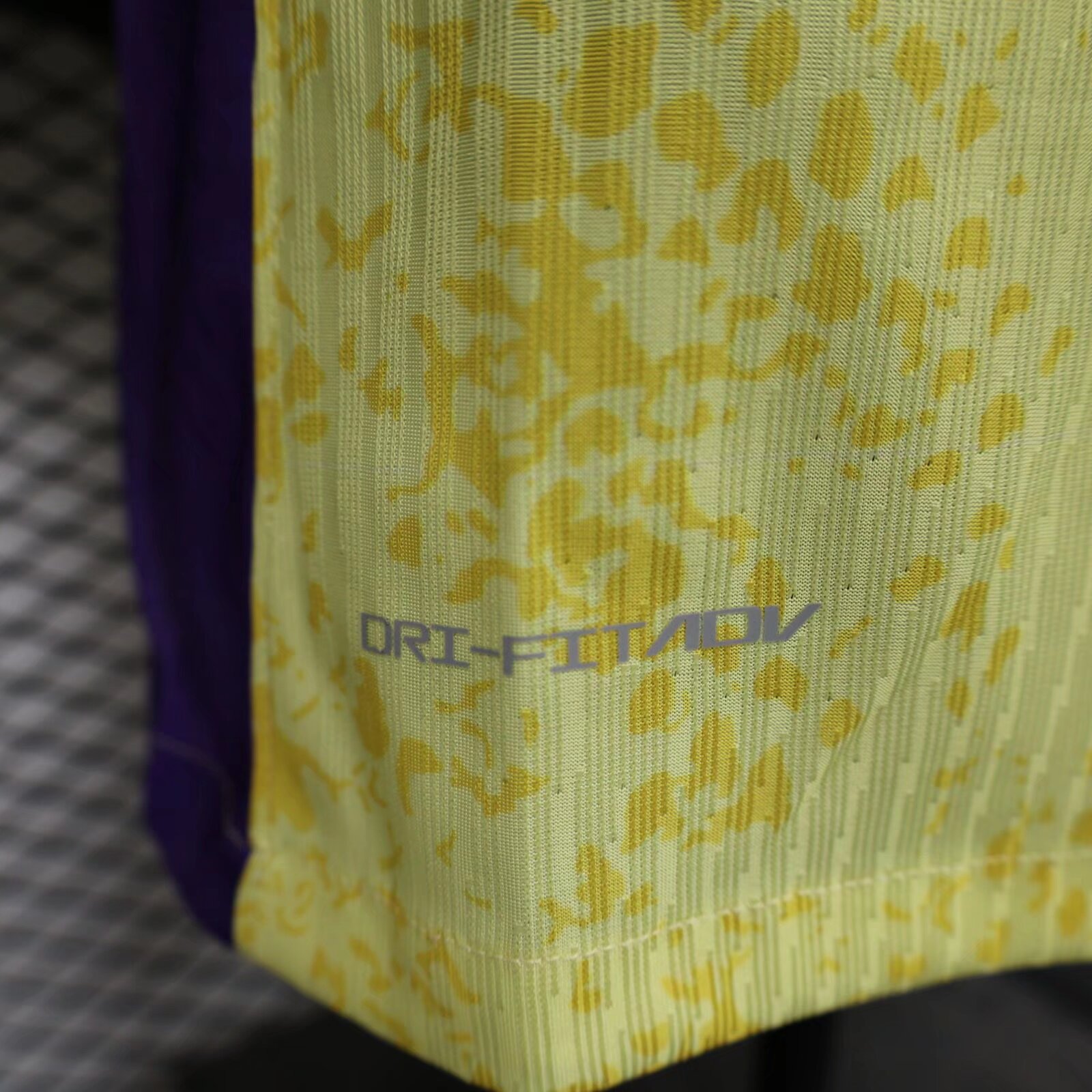 2024/2025 Player Version Barcelona Special Edition Glod Football Shirt 1:1 Thai Quality