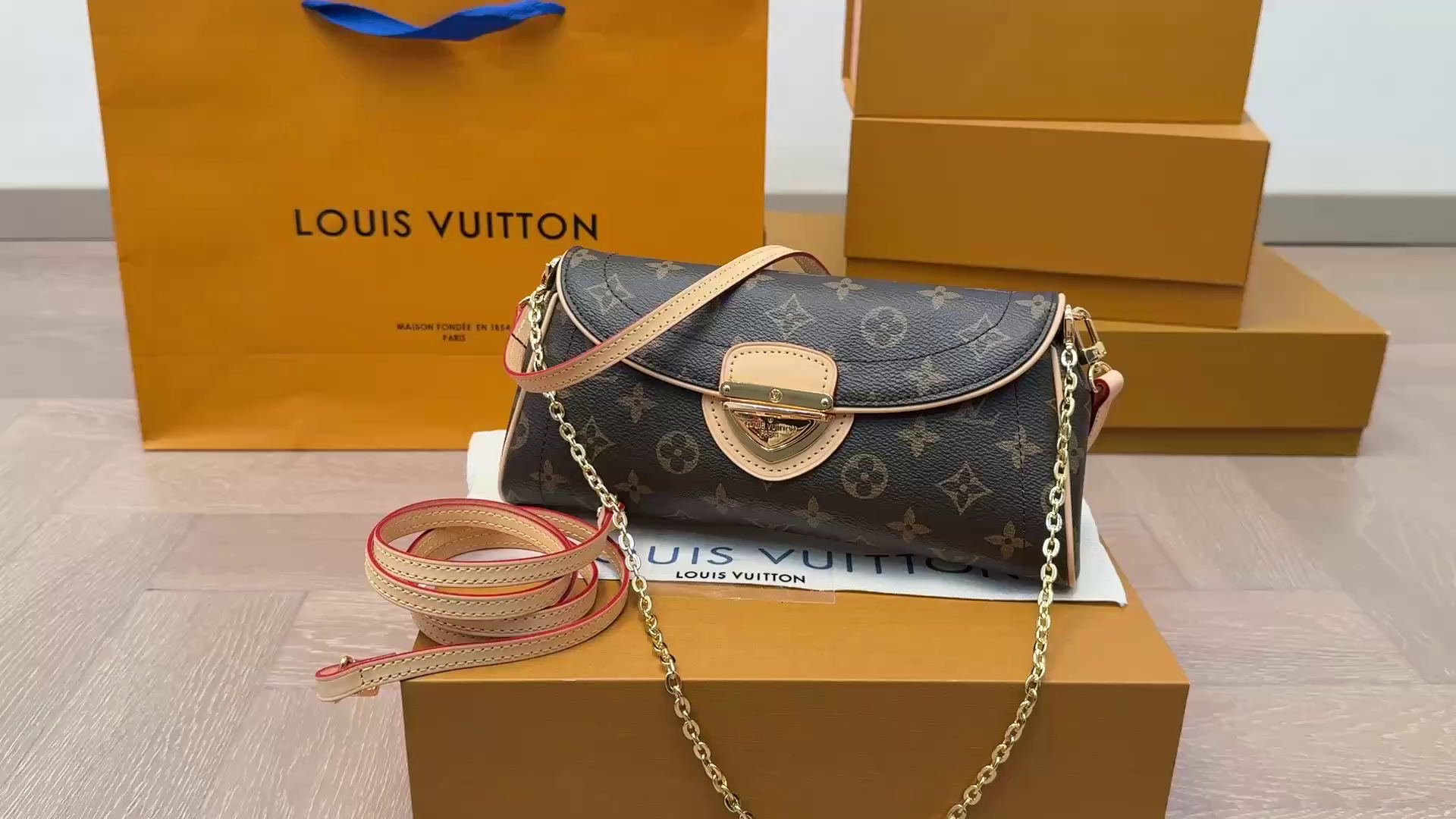 LV Monogram Leather Beverly Clutch