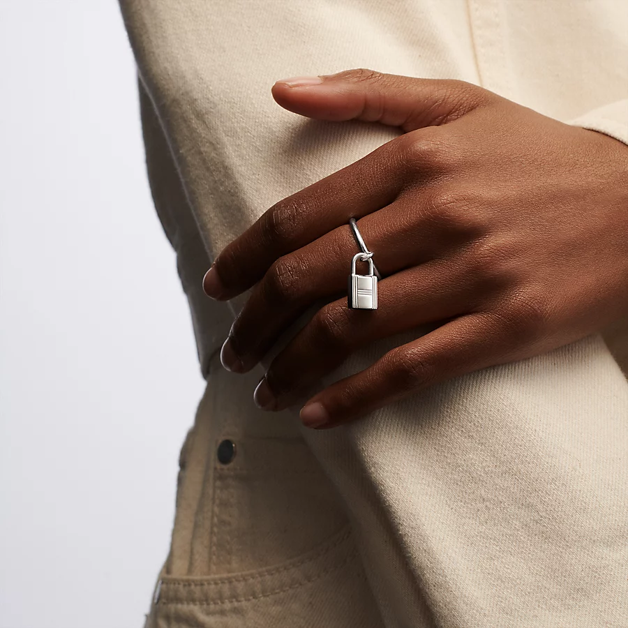 Kelly Cadenas ring
