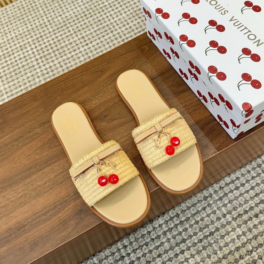 Louis Vuitton x Murakami Lily Flat Mule Raffia 1AHLRN