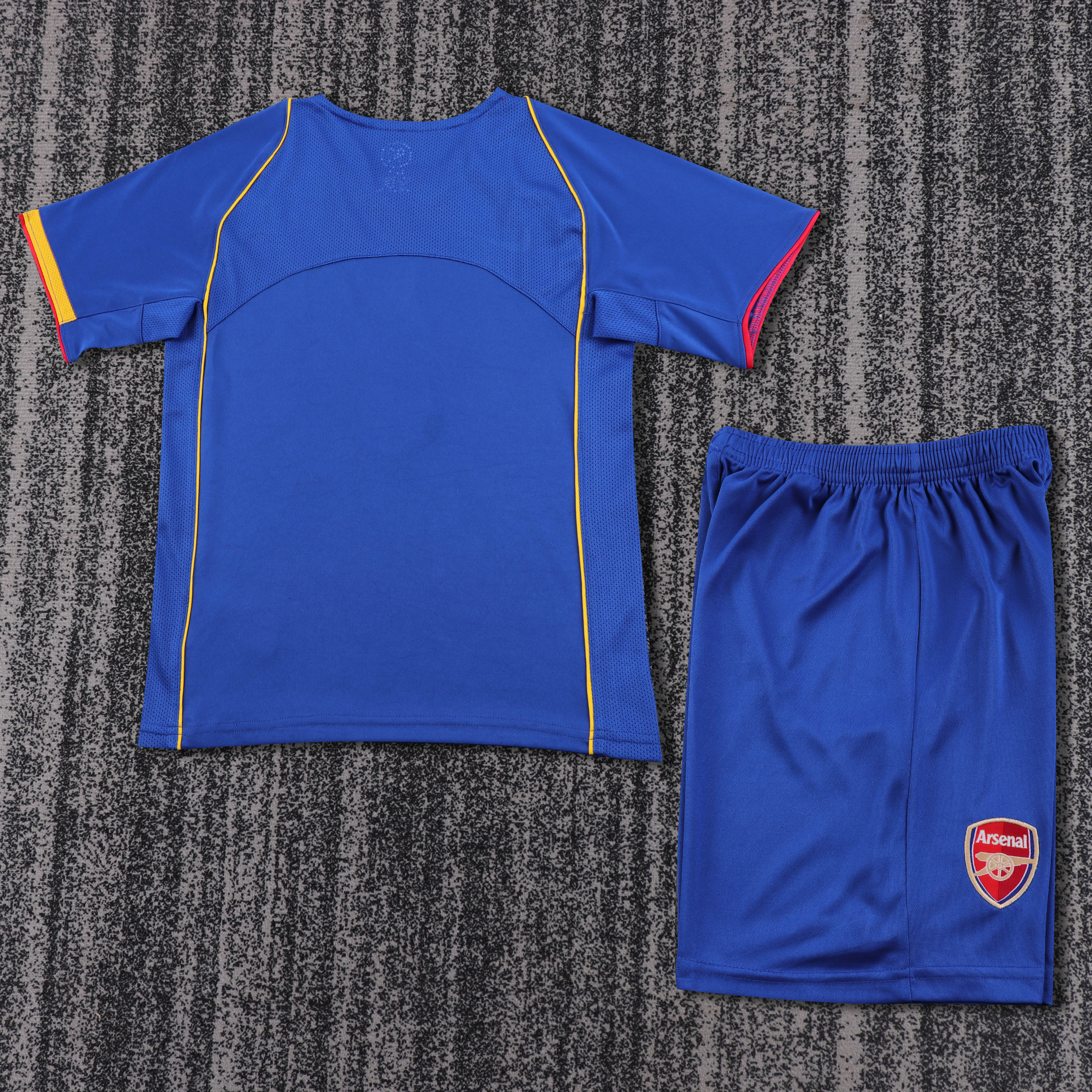 2004-05 Arsenal Away Retro Children's Jersey Set - Fans Edition