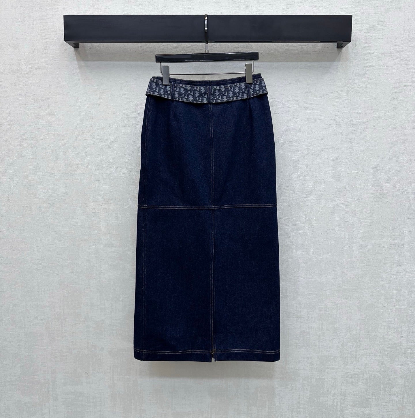 26NEW Jacquard Belt Denim Midi Skirt