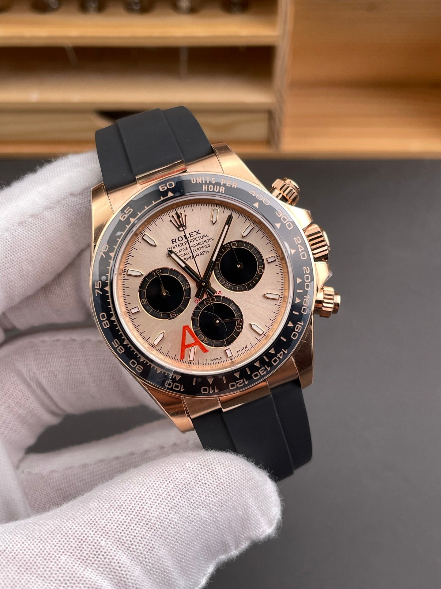 Rolex Daytona Rose Gold Rubber Victoria Beckham