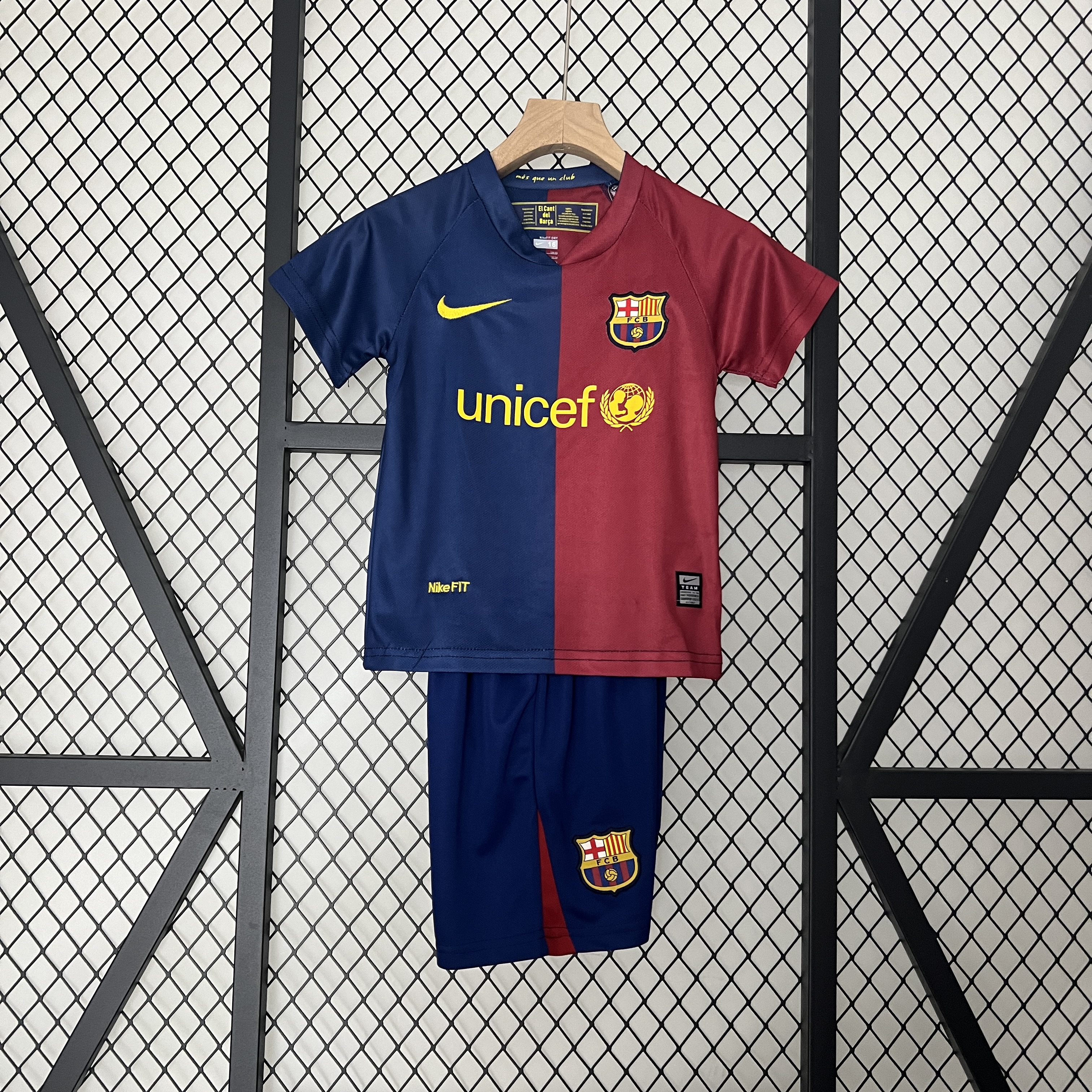 Retro Barcelona 2008-09 Home Stadium Kids Kit