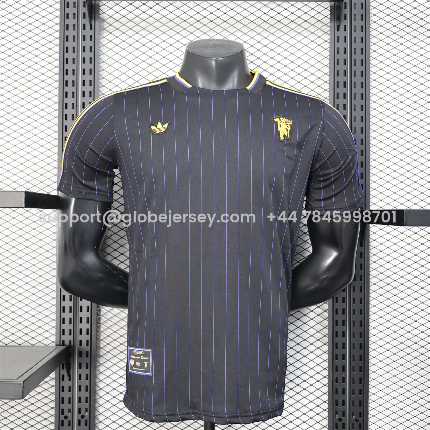 Manchester United 25-26 Trefoil Purple Lines Black Travel Jersey - Player Version