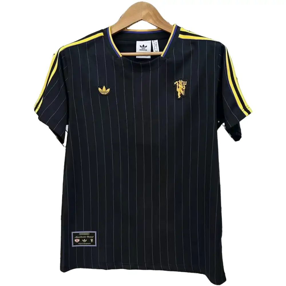 2025-2026 Manchester United Retro Commemorative Edition Black Jersey - Fan Edition