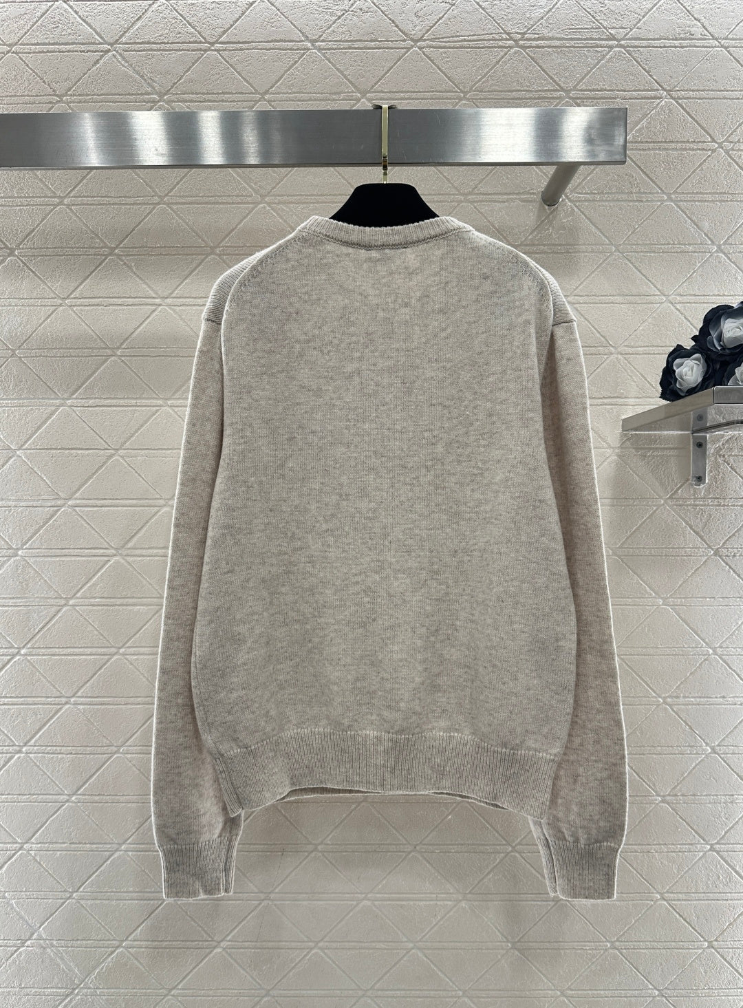 26NEW Crew Neck Simple Logo Pullover Sweater