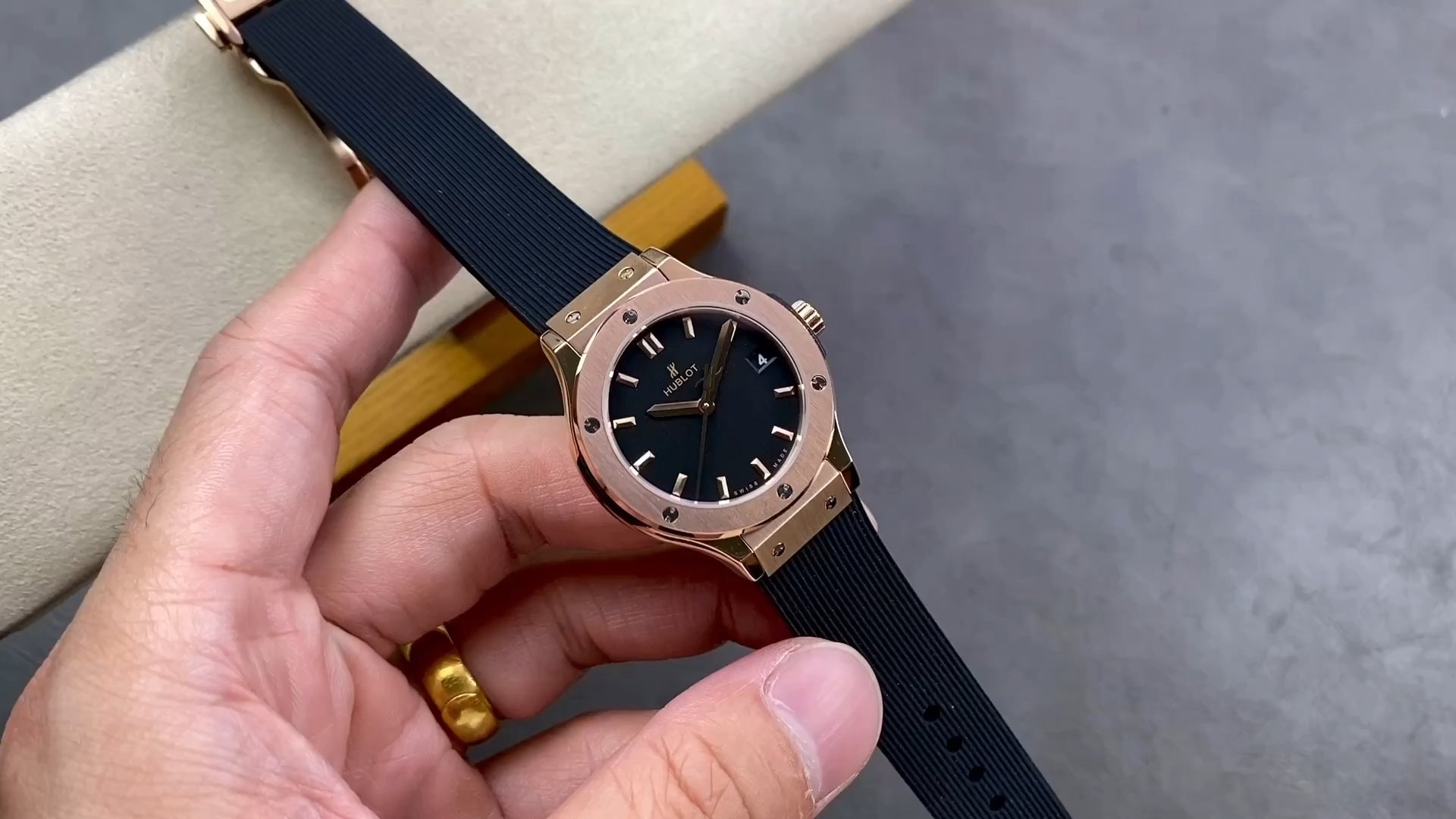 【Super Clone】Hublot Classic Fusion King Gold 542.OX.1181.RX 42mm