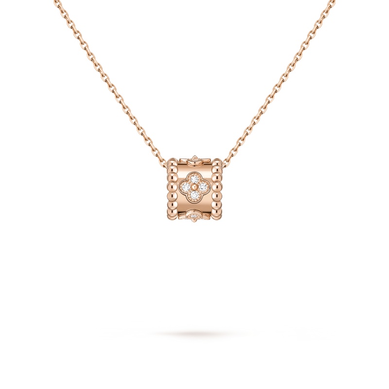 Perlée clovers pendant