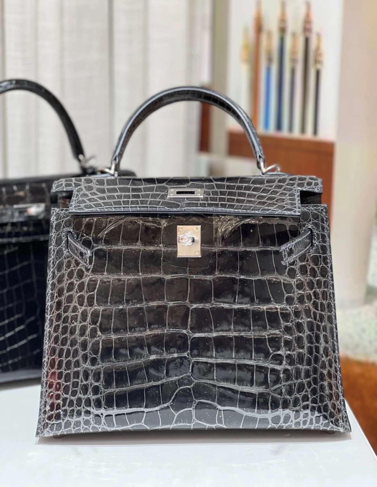 Hermes kelly platinum bag, black color, Custom customization niloticus skin, silver buckle, 28cm long