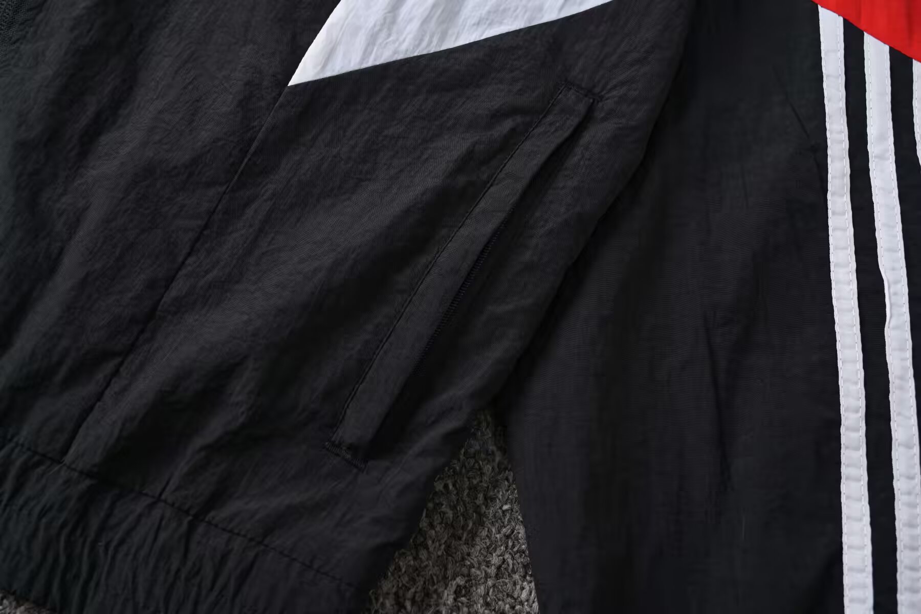 Manchester United retro windbreaker