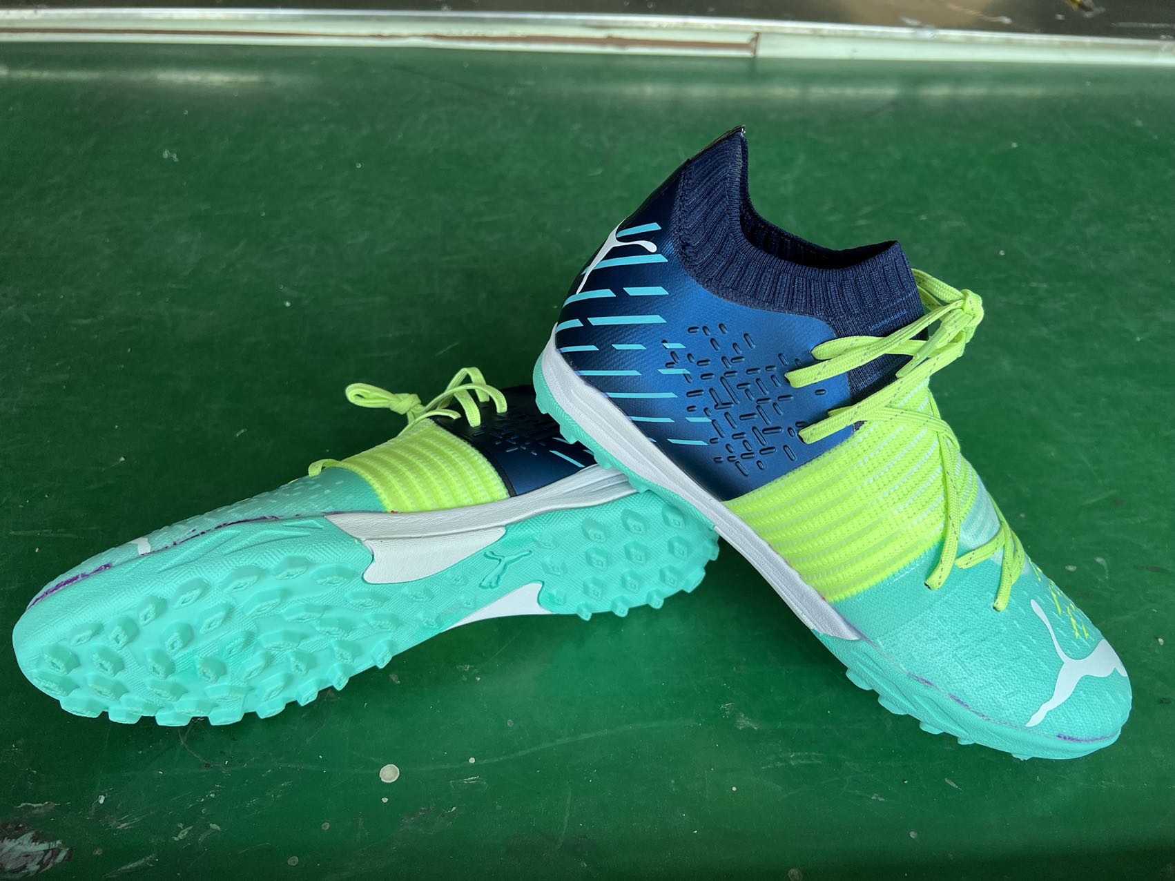 FUTURE Z 1.2 Pro Cage High-end TF football shoes