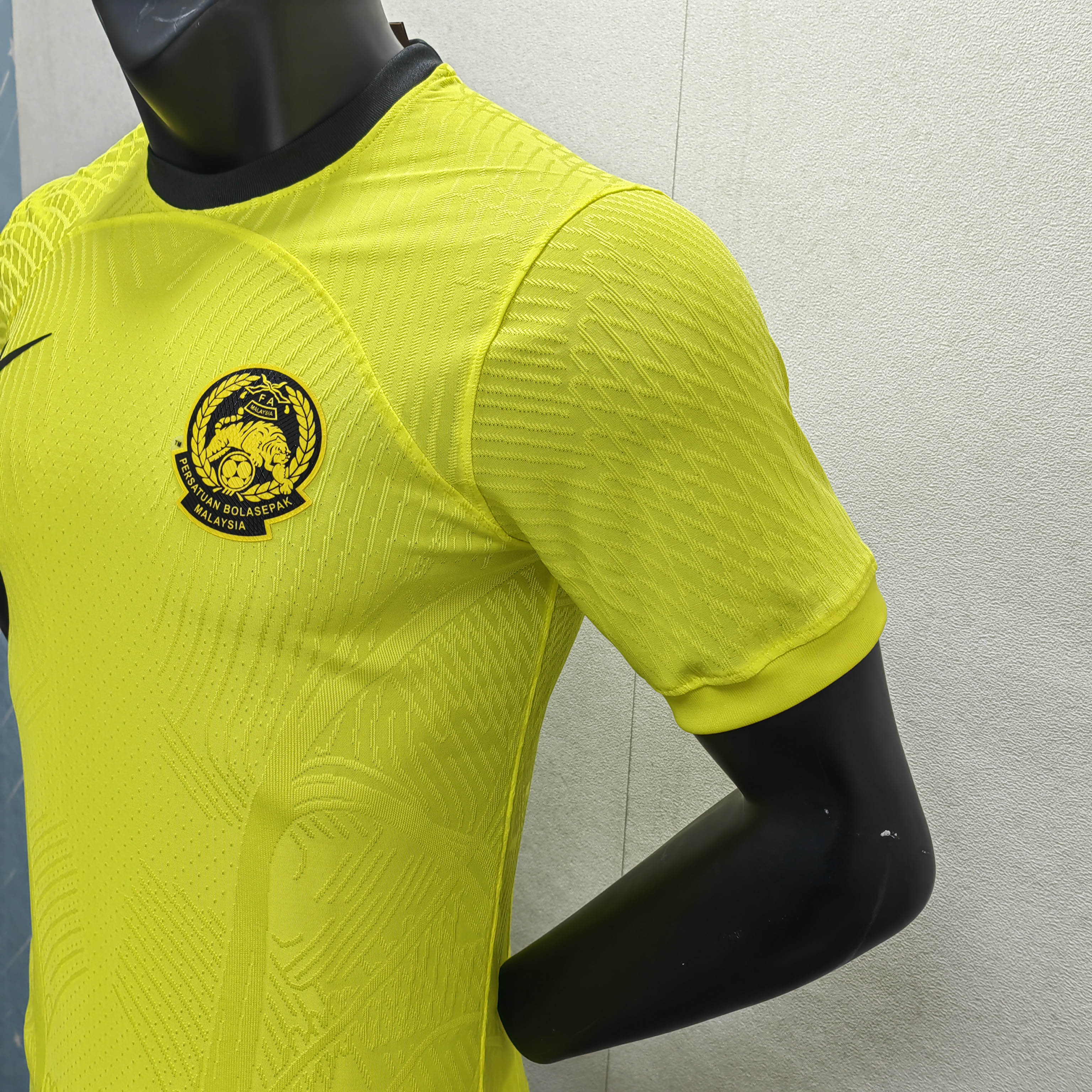 2022 Player Version Malaysia Home Football Jersey