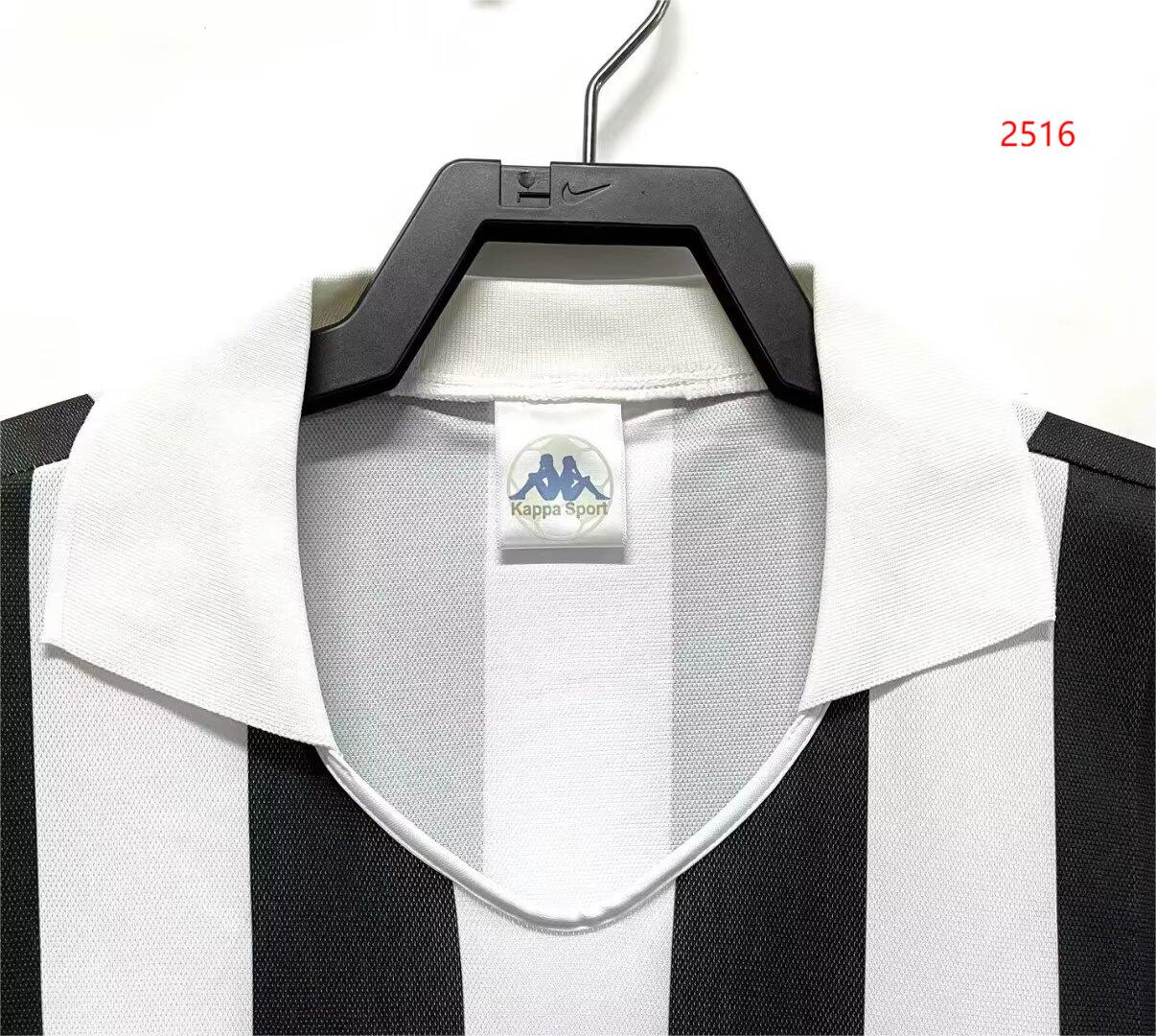 1992/94 Juventus home retro jersey