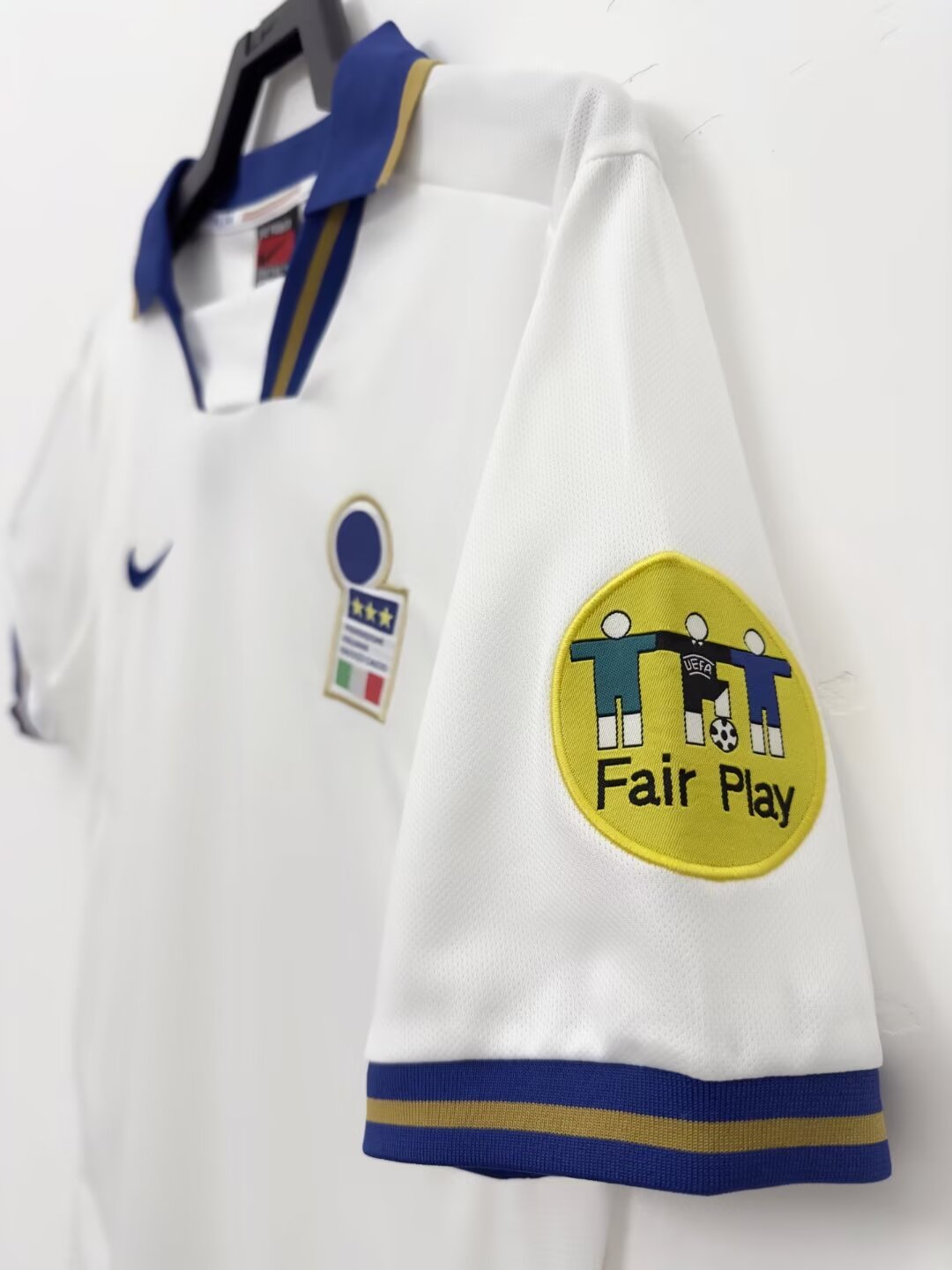1996 Italy Away Retro Jersey - Fans Edition