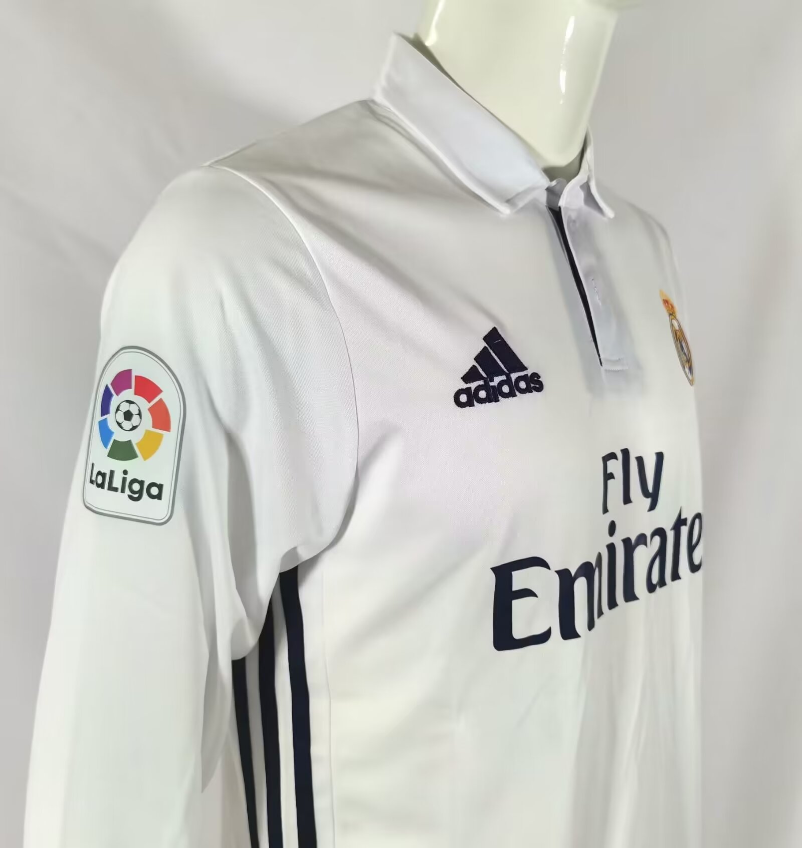 2016/2017 Retro Long Sleeve Real Madrid Home Football Shirt1:1 Thai Quality - Fans Edition