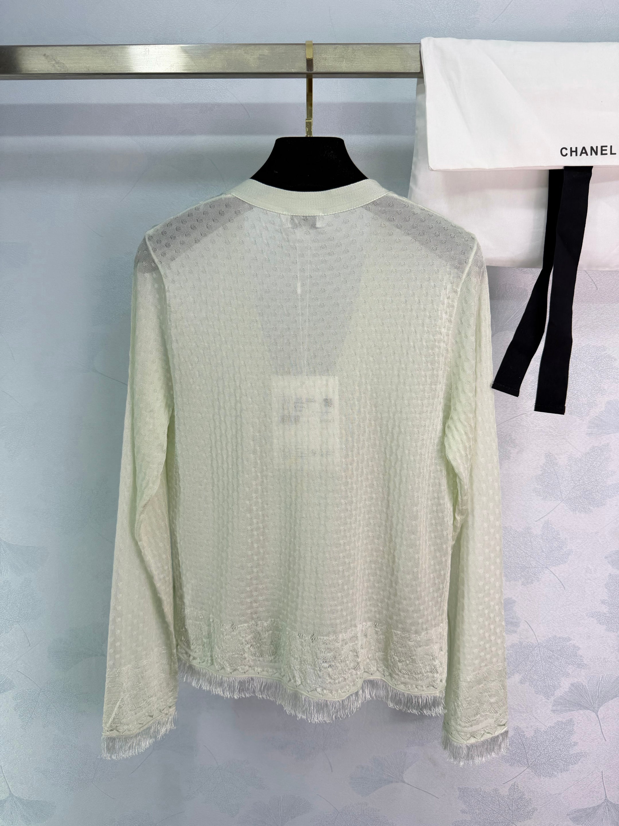 26NEW light green knitted cardigan