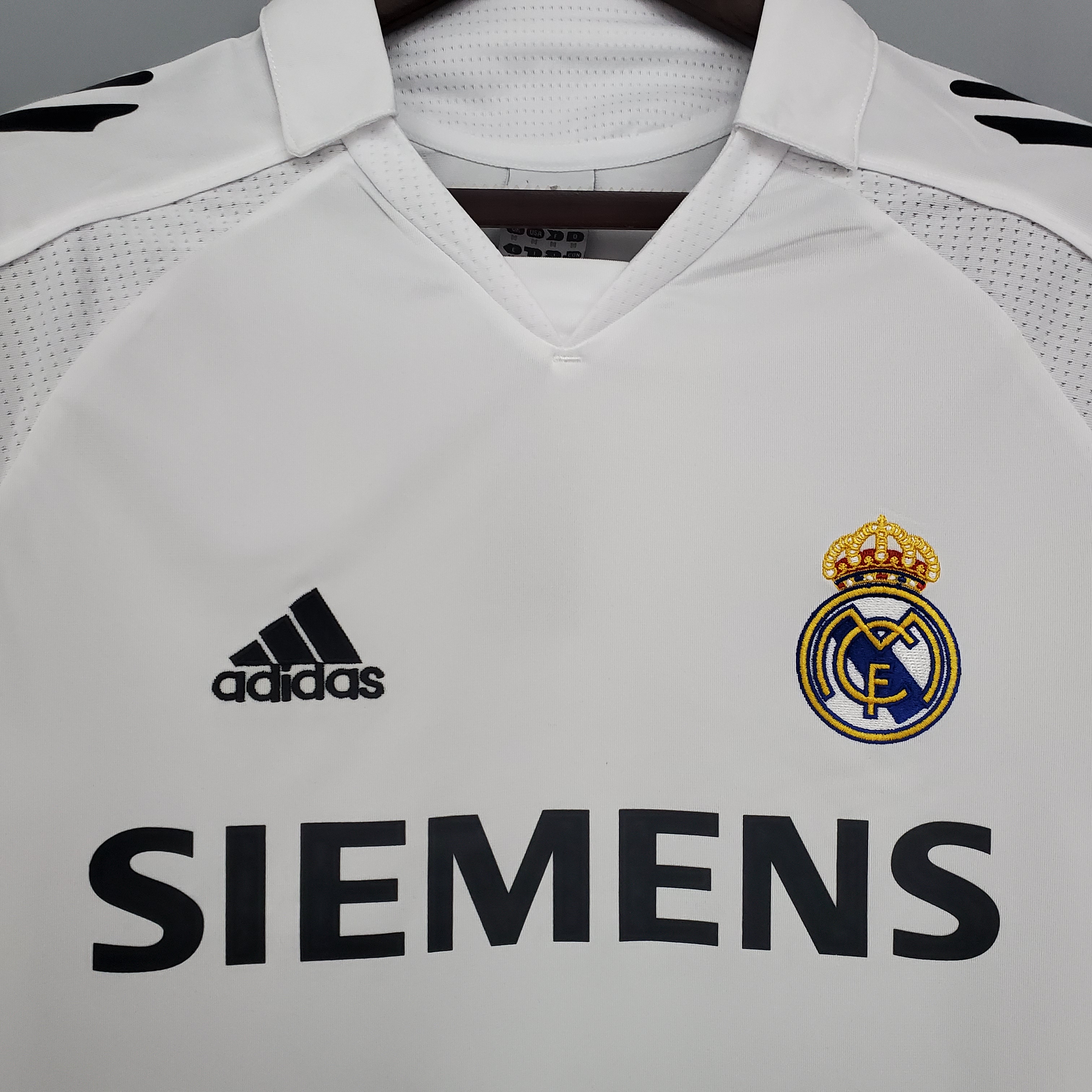 2005/2006 Retro Real Madrid home long sleeves
