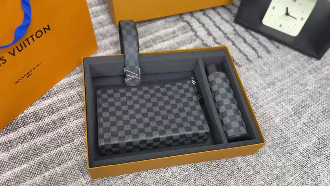 LV Belt + Handbag 2-Piece Set Damier Black (No water bottle)