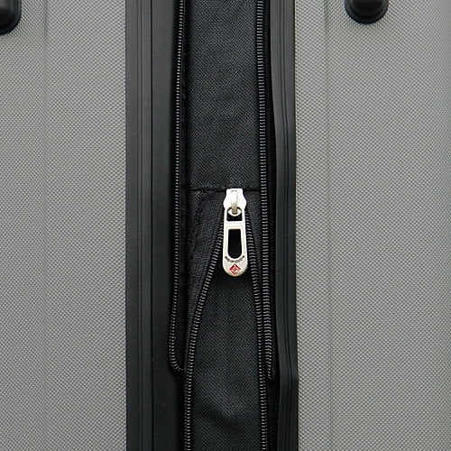 Travelers Club Chicago 2-piece Expandable Hard-Sided 28