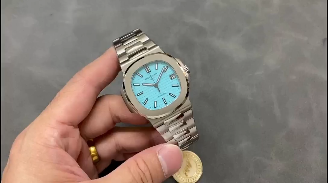【Super Clone】Replica Patek Philippe Nautilus 5711 1A 018 Green Dial 40mm Mens Watch