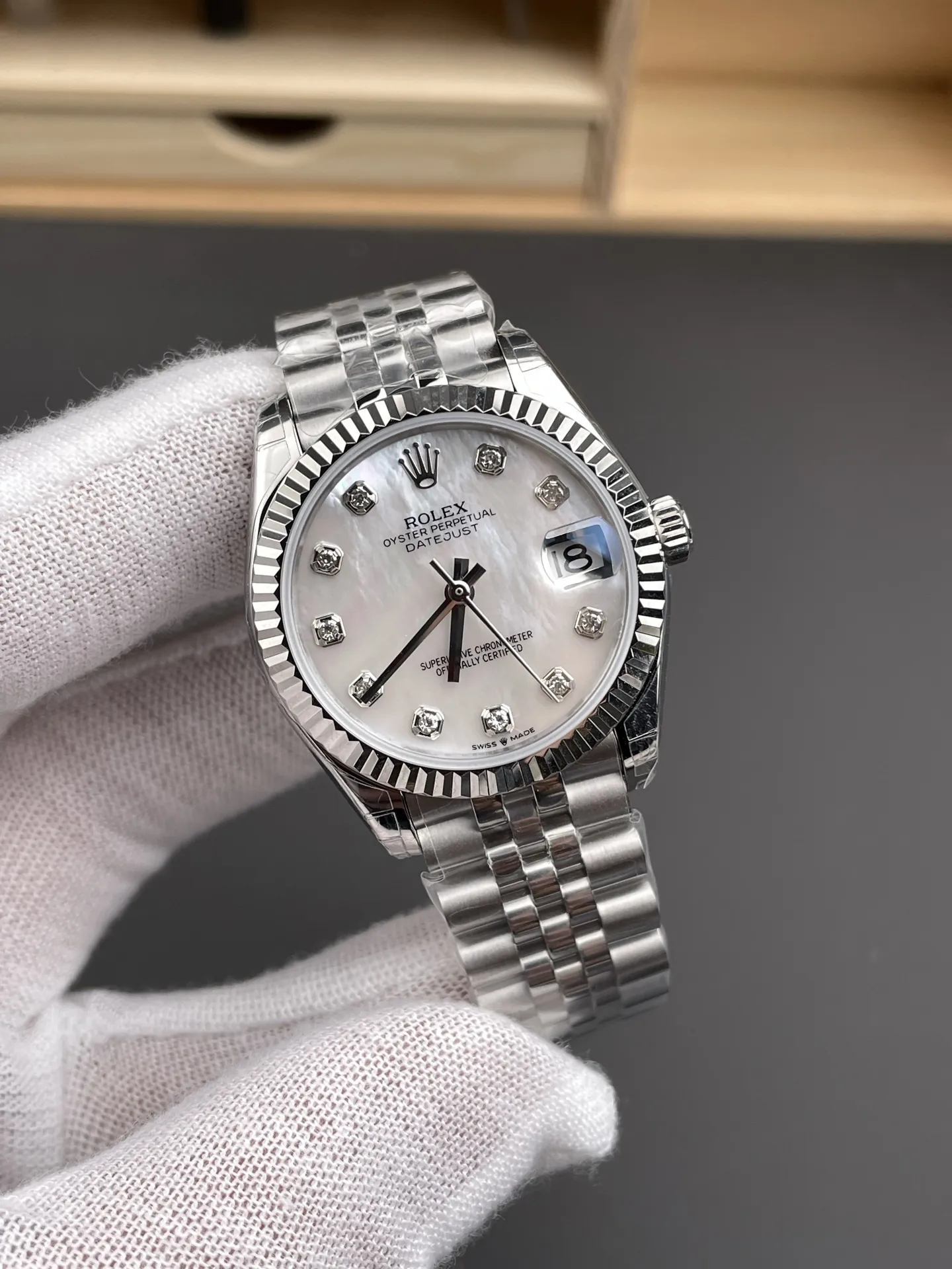 Rolex Datejust Mother-of-Pearl Ladies 31mm