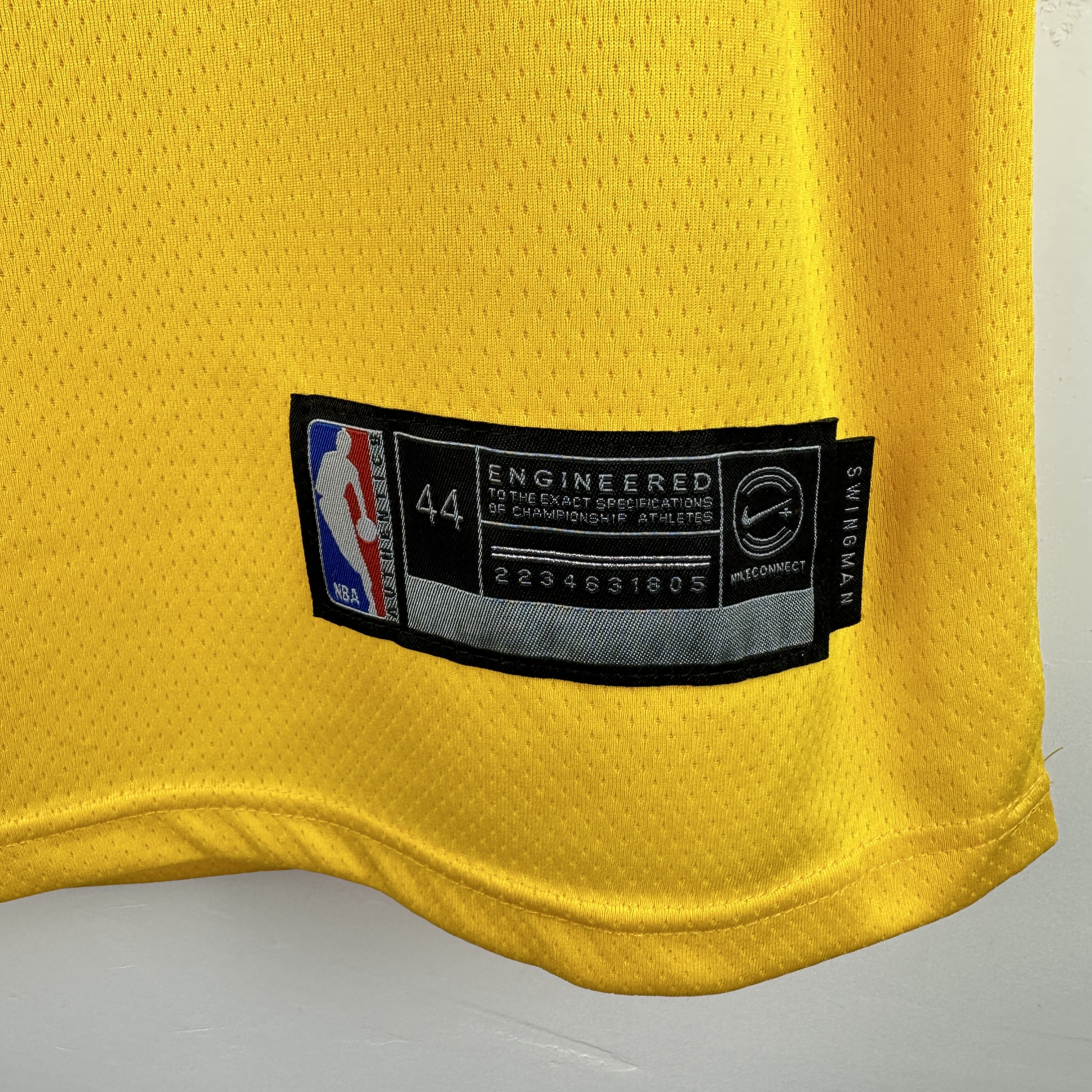 Embroidered Lakers Crew Neck Yellow No. 77 Doncic