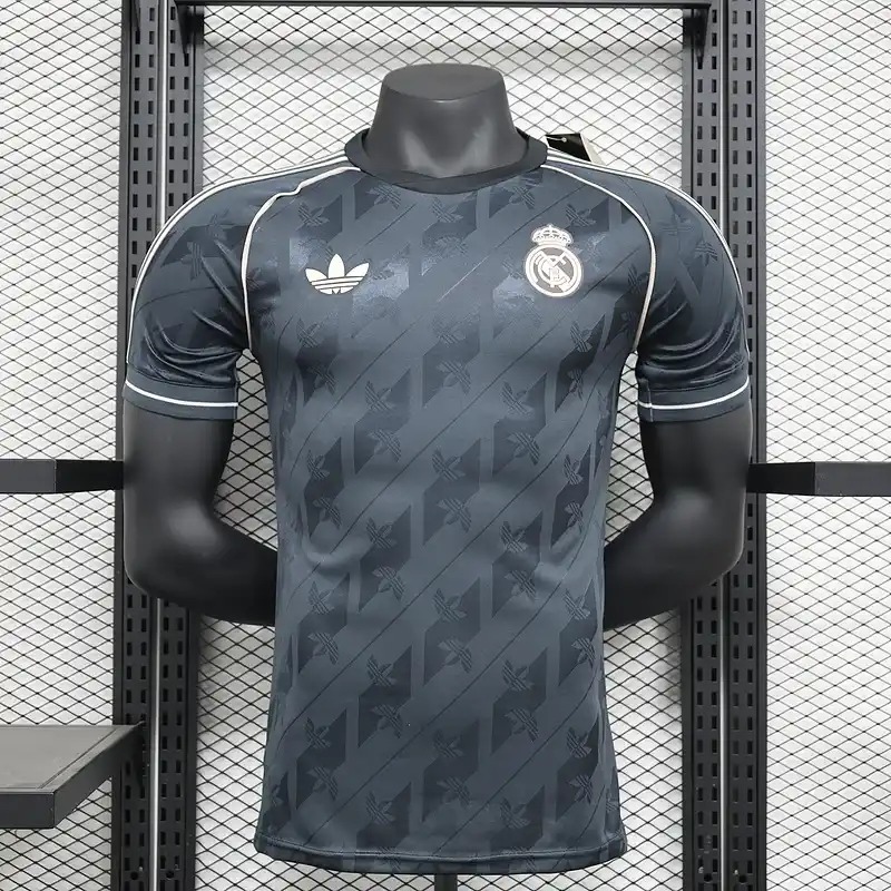 2024/2025 Player Version Real Madrid Black Retro Model Football Jersey 1:1 Thai Quality