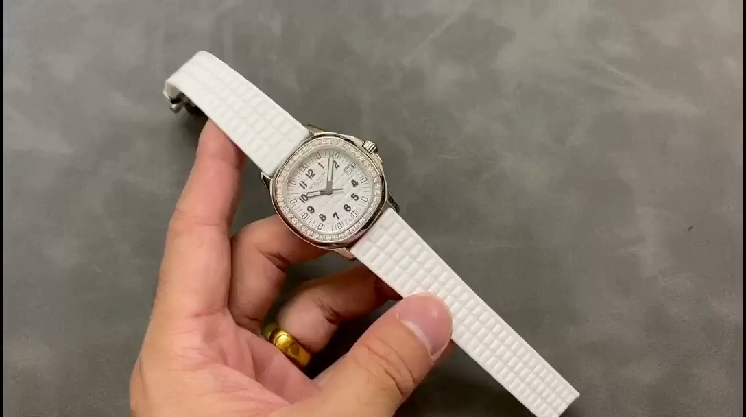 【Super Clone】Replica Patek Philippe Aquanaut White 5067A 024 36mm Lady Watch